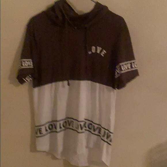 T shirt - Picture 2 of 5